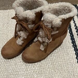 Sorel Womens Wedge Boots with Sherling